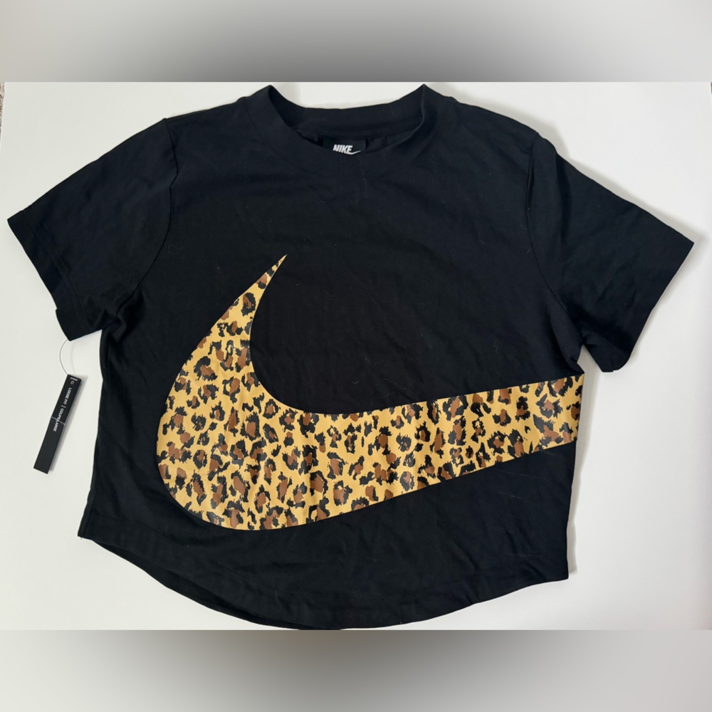 NWT - Nike Women NSW Sportswear Crop Top Leopard Print Loose Fit